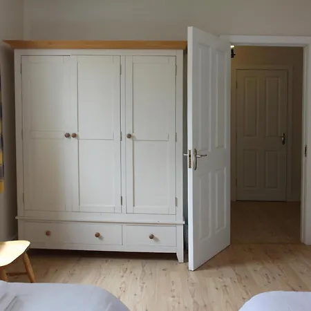 Leitrim Quay - Riverside 3 *